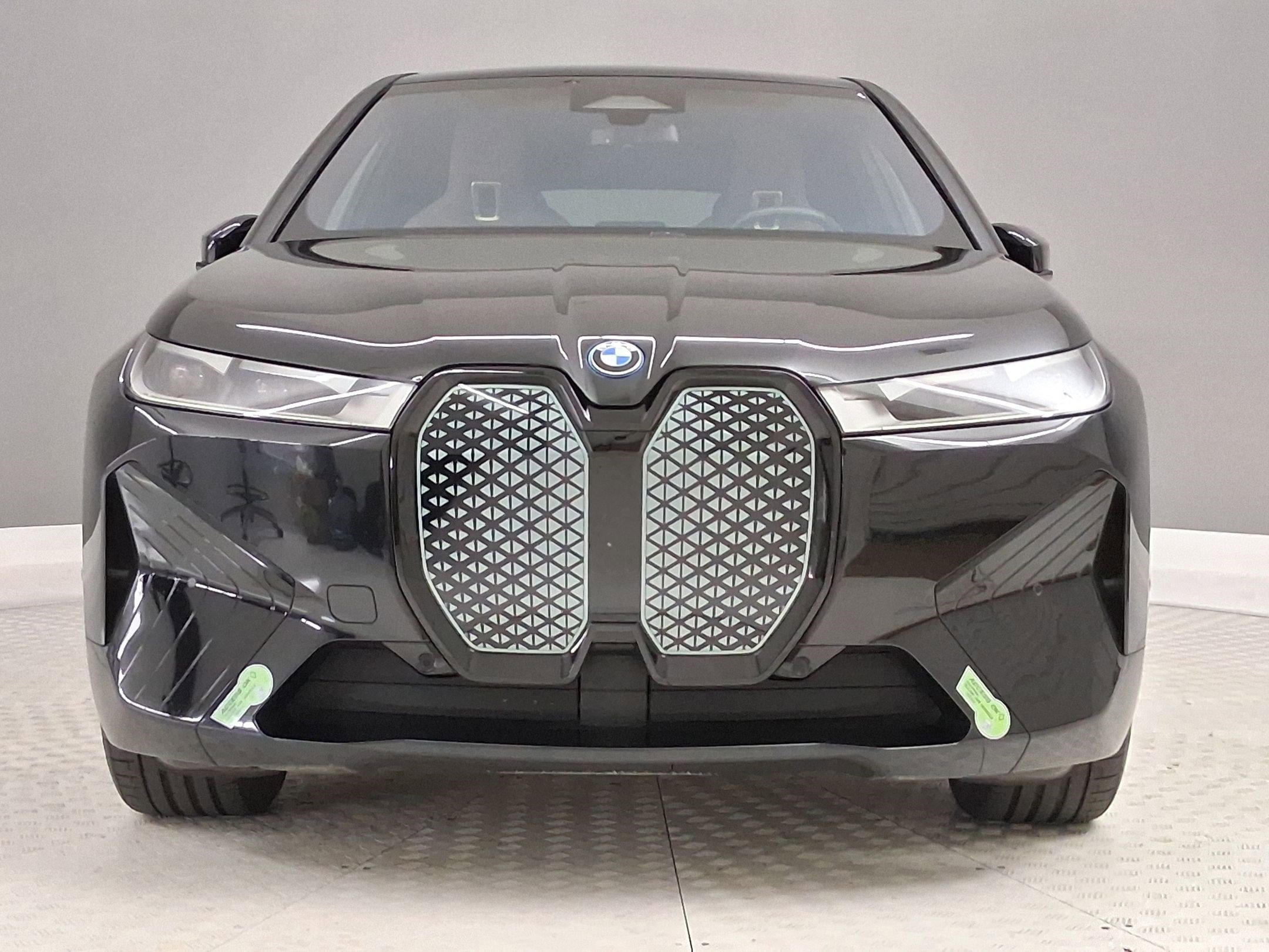 Certified 2023 BMW iX xDrive50 w/ Sport Package image 4