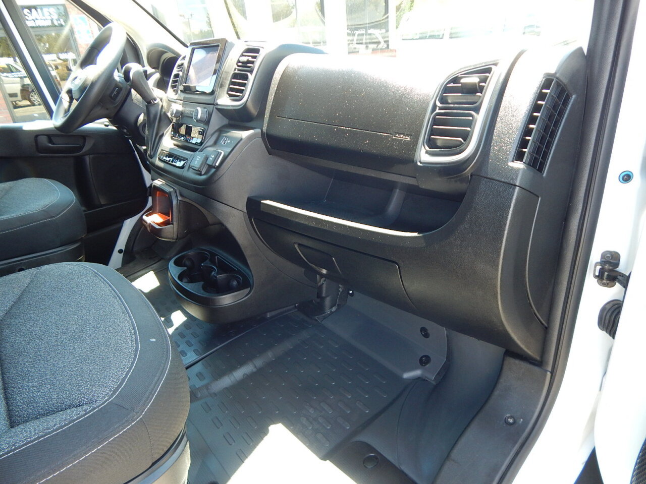 Used 2025 RAM ProMaster 1500 w/ Quick Order Package 22G SLT FWD image 20