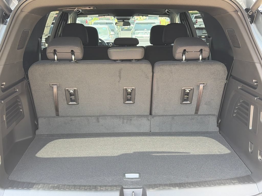 New 2026 Chevrolet Traverse LT FWD image 7