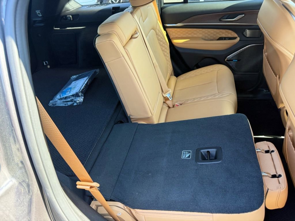 New 2025 Jeep Grand Cherokee Summit w/ High Altitude Package image 19