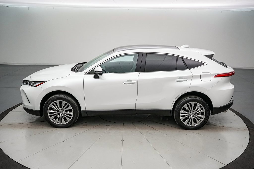 Used 2024 Toyota Venza LE image 7