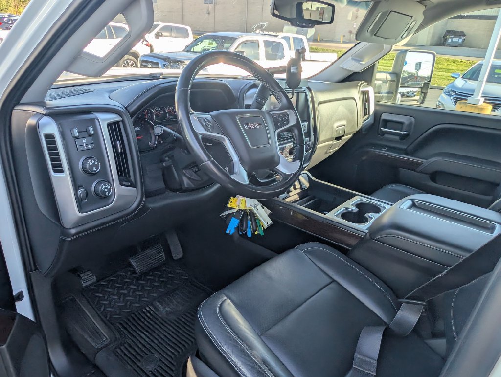 Used 2015 GMC Sierra 3500 SLE w/ SLE Preferred Package AWD/4WD image 17
