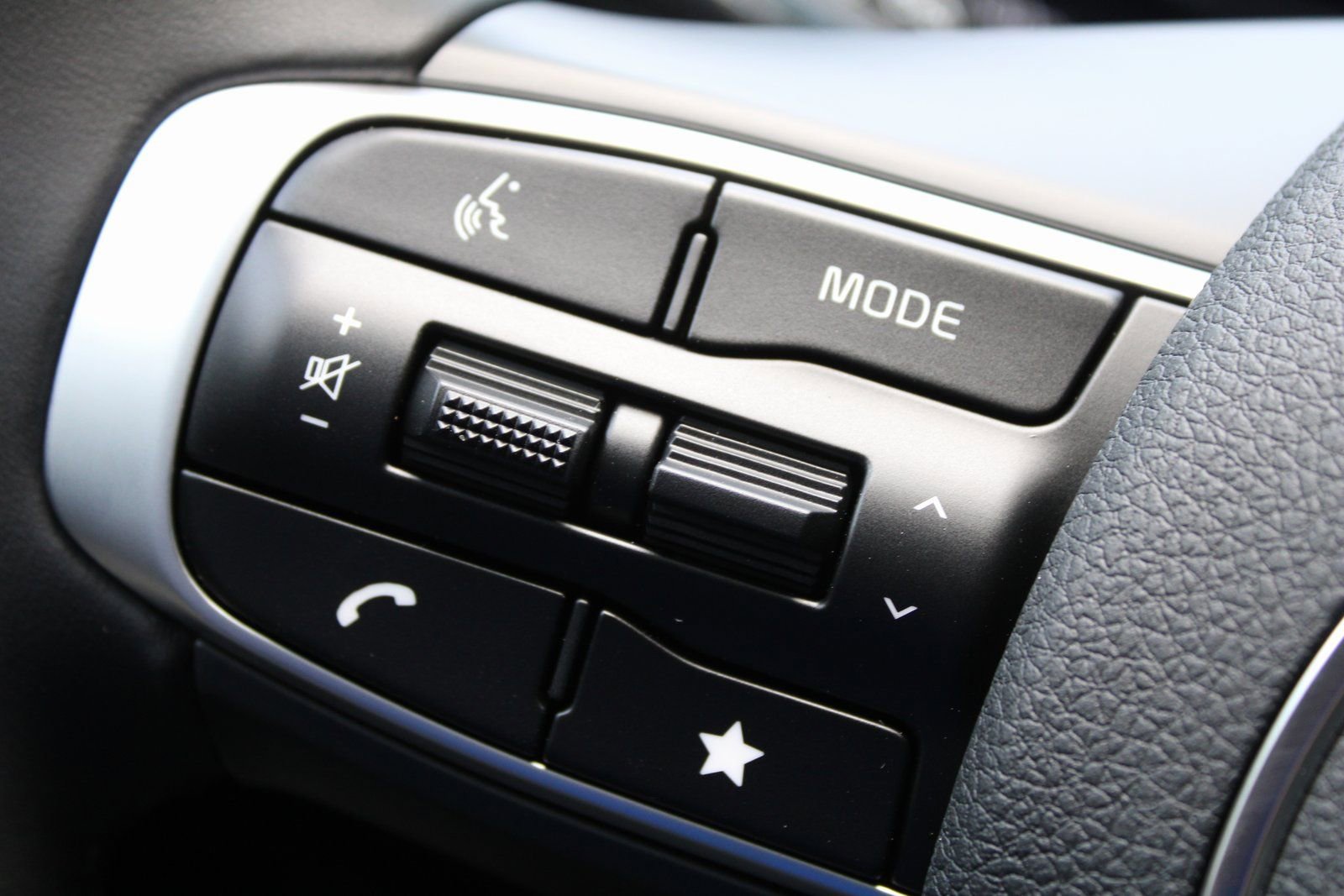 New 2026 Kia K5 EX image 25