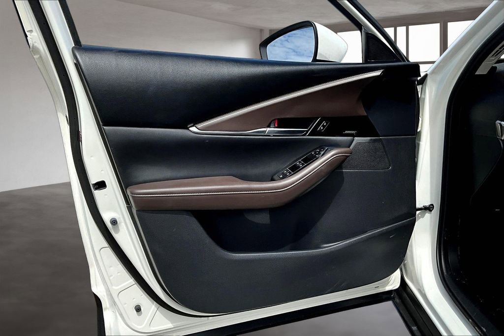 Used 2021 MAZDA CX-30 FWD 2.5 S w/ Premium Package image 19