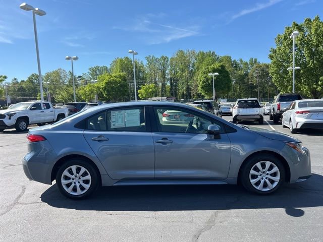 Used 2022 Toyota Corolla LE image 5