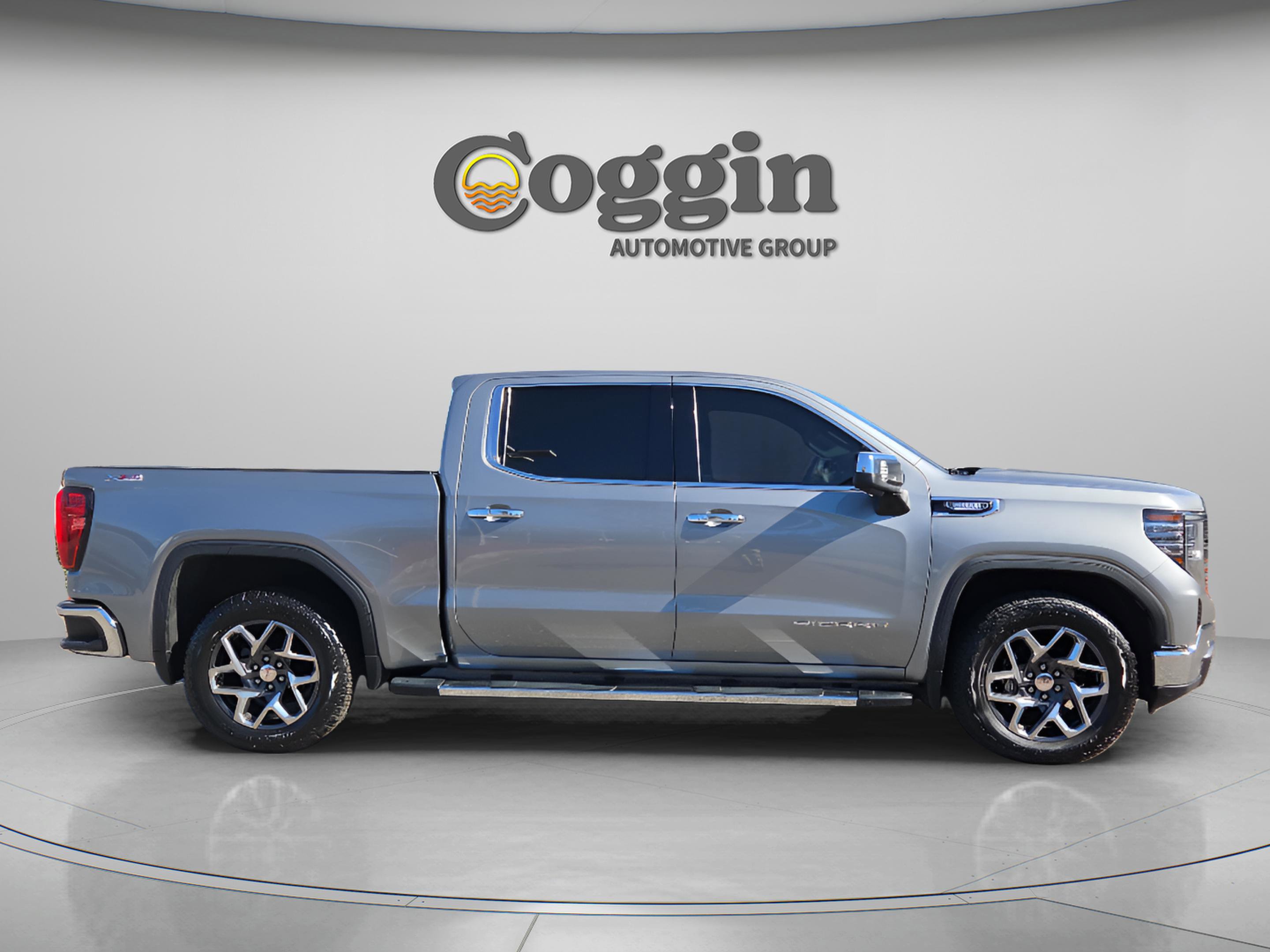 Used 2023 GMC Sierra 1500 SLT w/ SLT Premium Package image 6