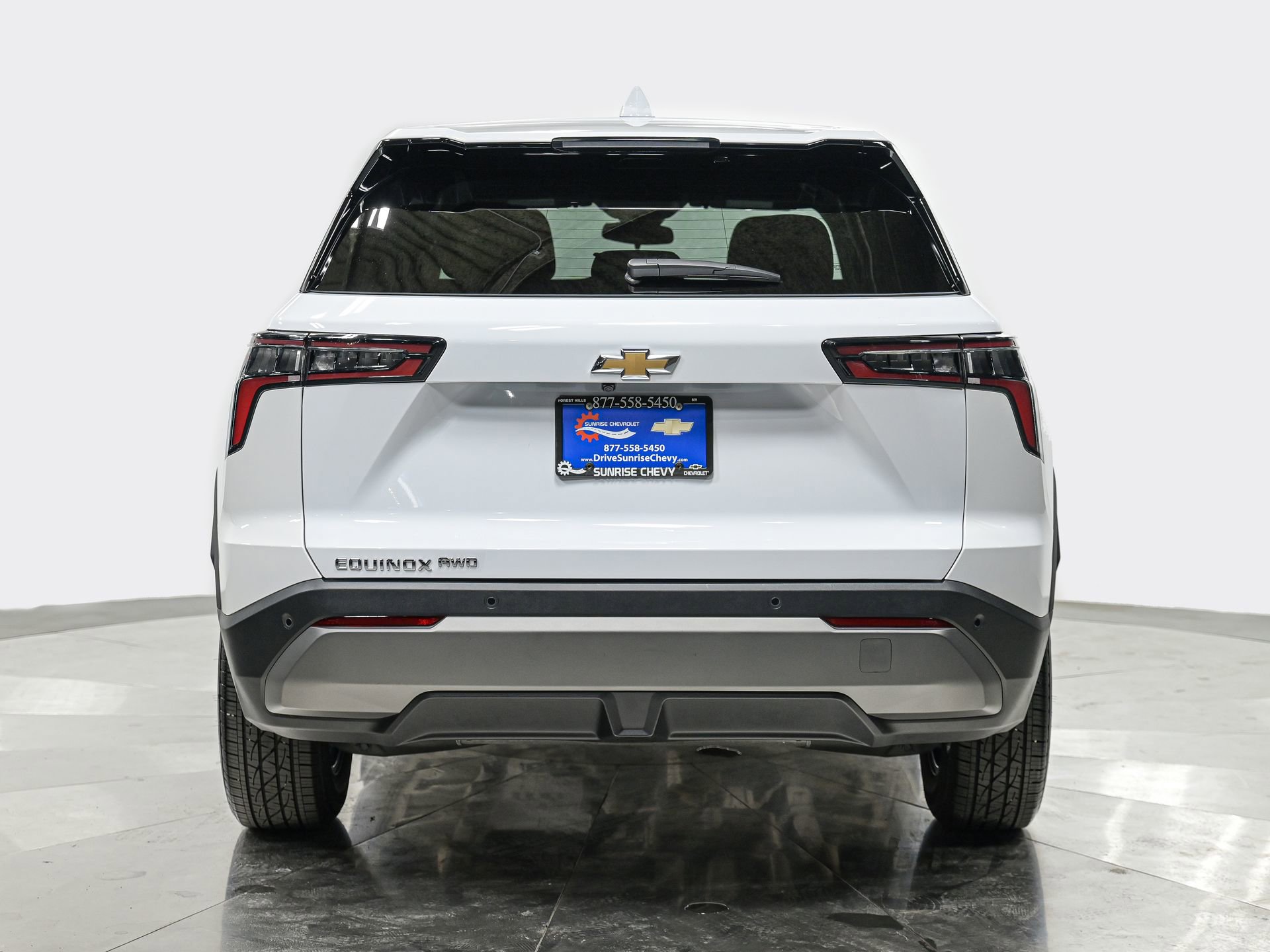 Used 2025 Chevrolet Equinox LT w/ Safety and Technology Package AWD/4WD image 5