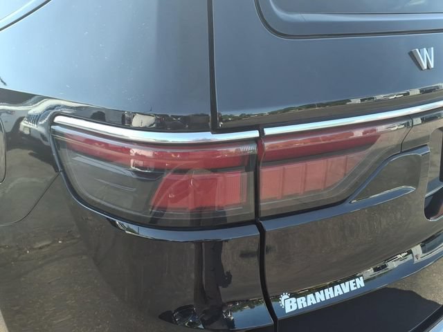 Certified 2024 Jeep Wagoneer Series II AWD/4WD image 14