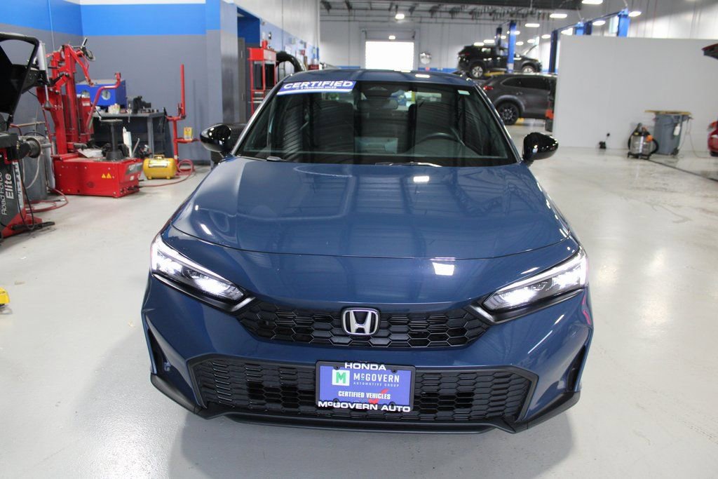 Used 2025 Honda Civic Sport image 3