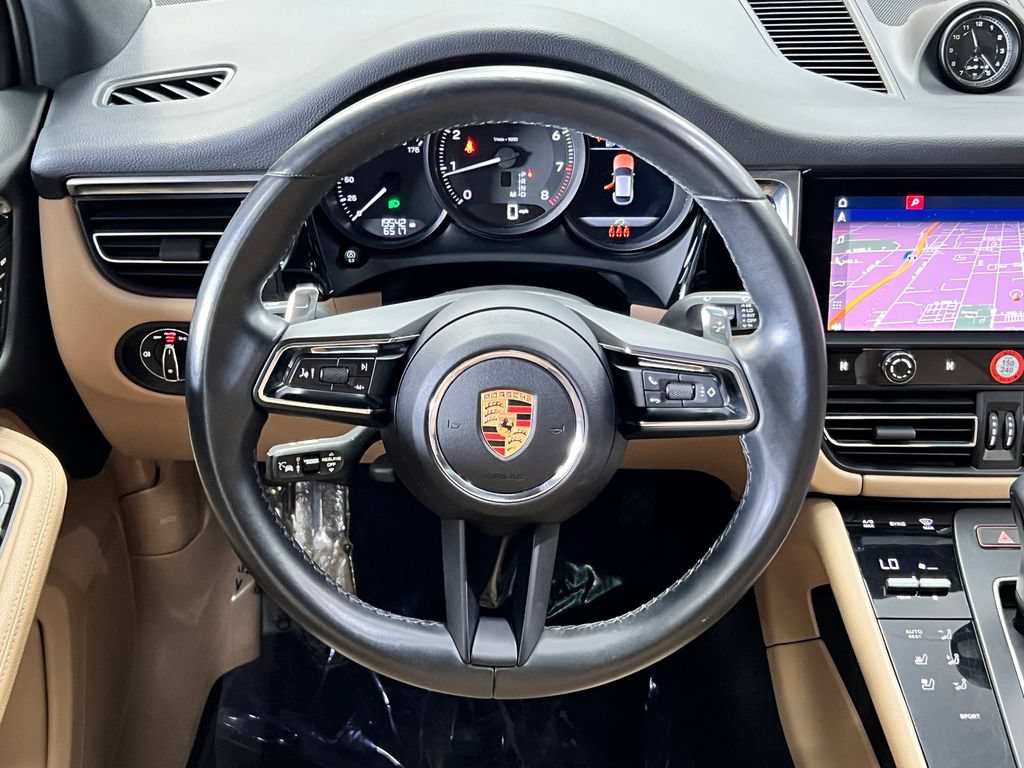 Used 2023 Porsche Macan AWD/4WD image 27
