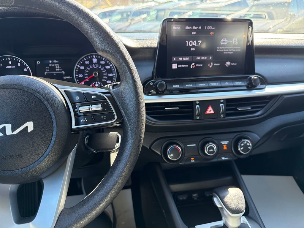 Certified 2022 Kia Forte LXS image 15