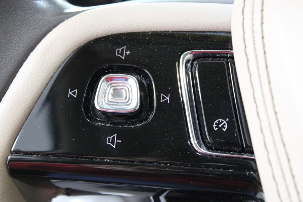 Used 2022 Lincoln Aviator Reserve w/ Elements Package Plus image 43