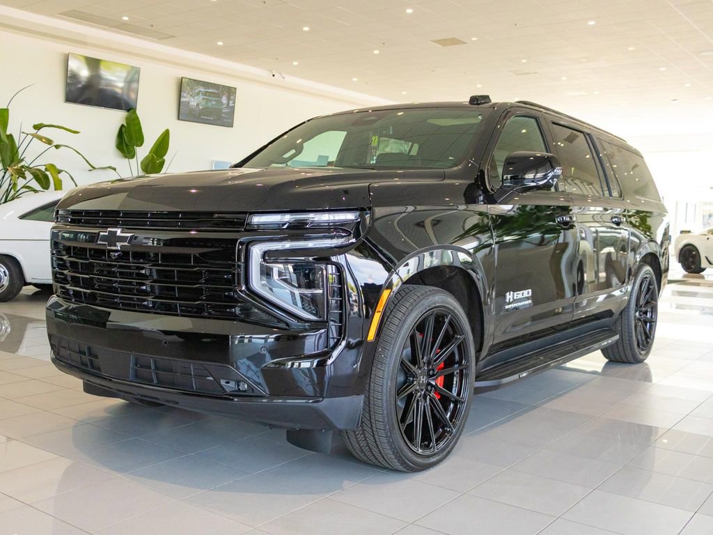 New 2025 Chevrolet Suburban RST w/ RST Capability Package image 4