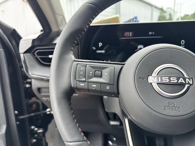 New 2026 Nissan Kicks SR FWD image 16