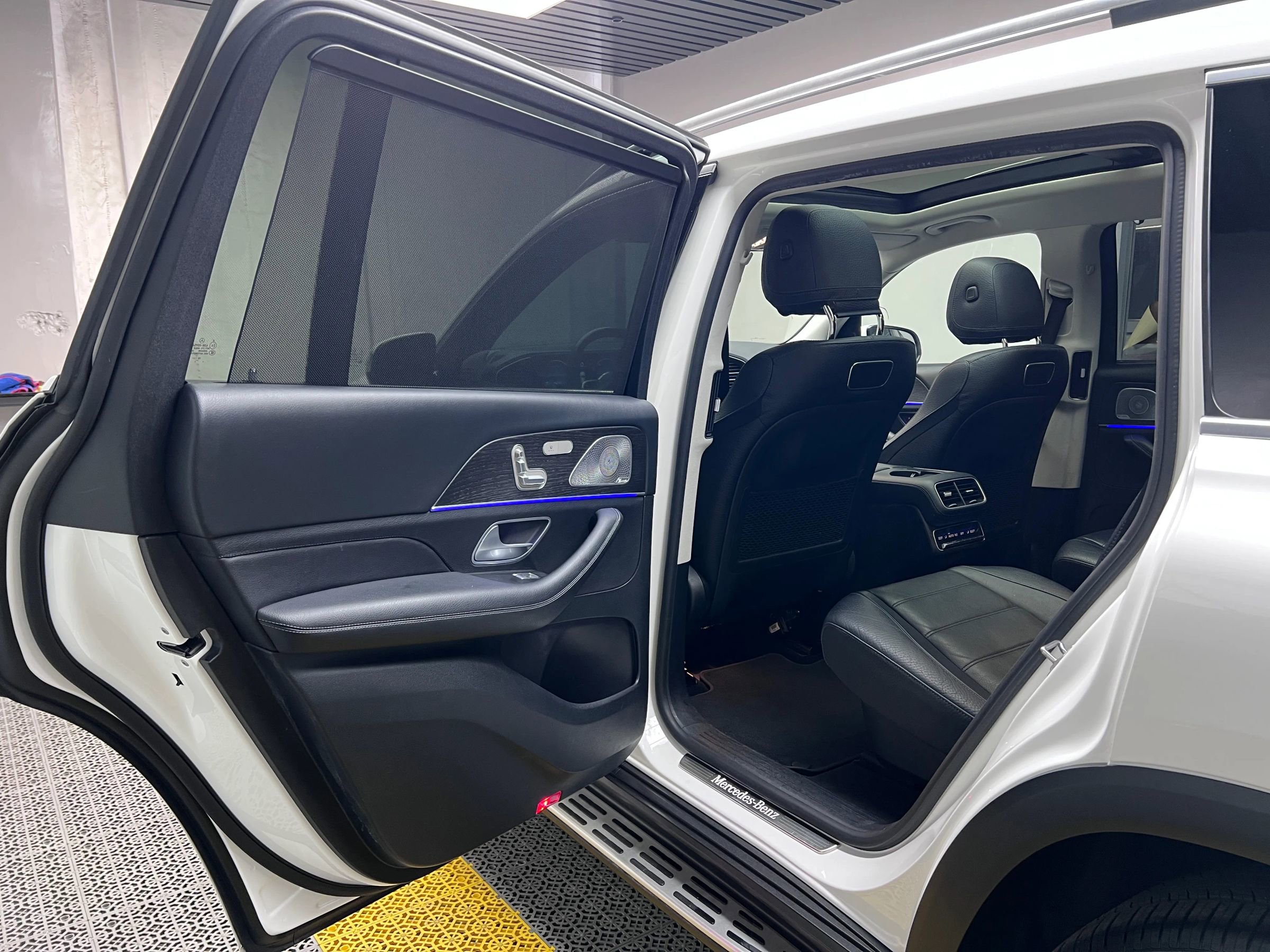 Used 2020 Mercedes-Benz GLS 450 4MATIC image 13