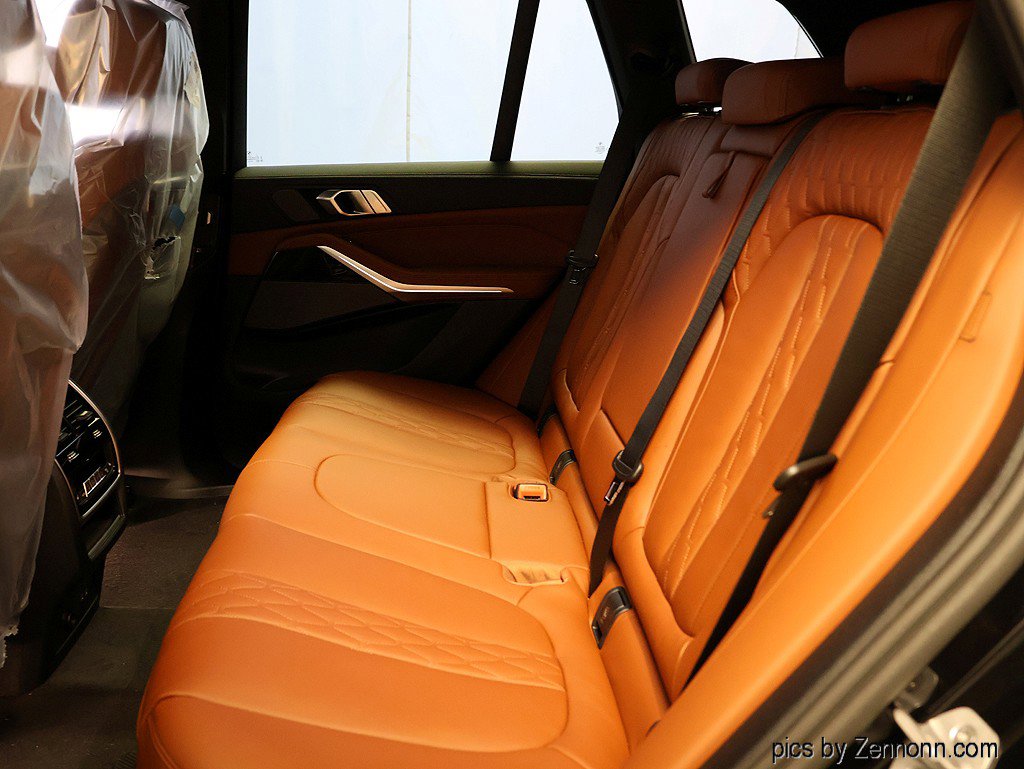 New 2026 BMW X5 xDrive50e w/ M Sport Package AWD/4WD image 13