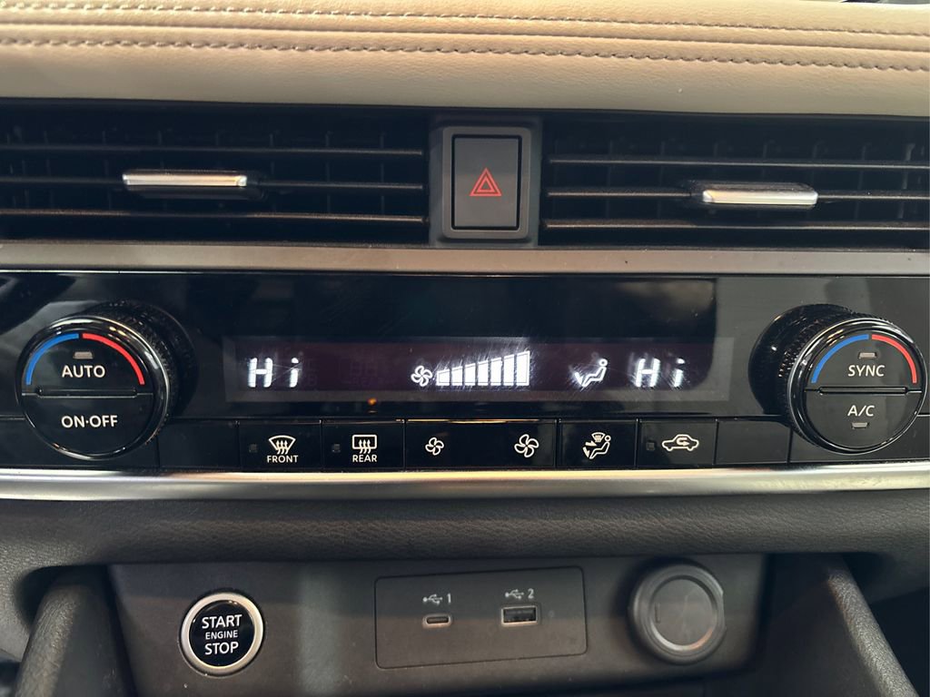 Used 2023 Nissan Rogue SV image 30