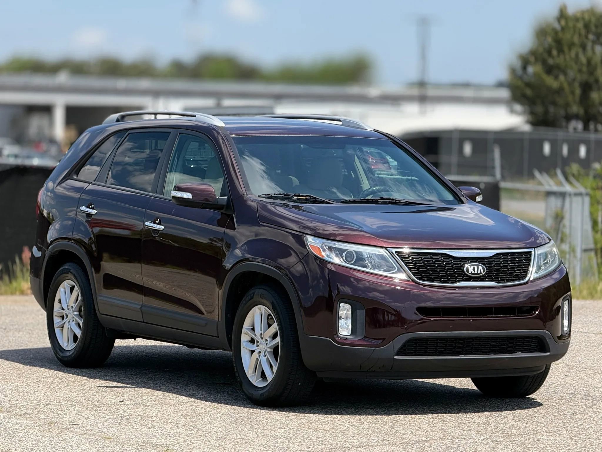 Used 2015 Kia Sorento LX image 1