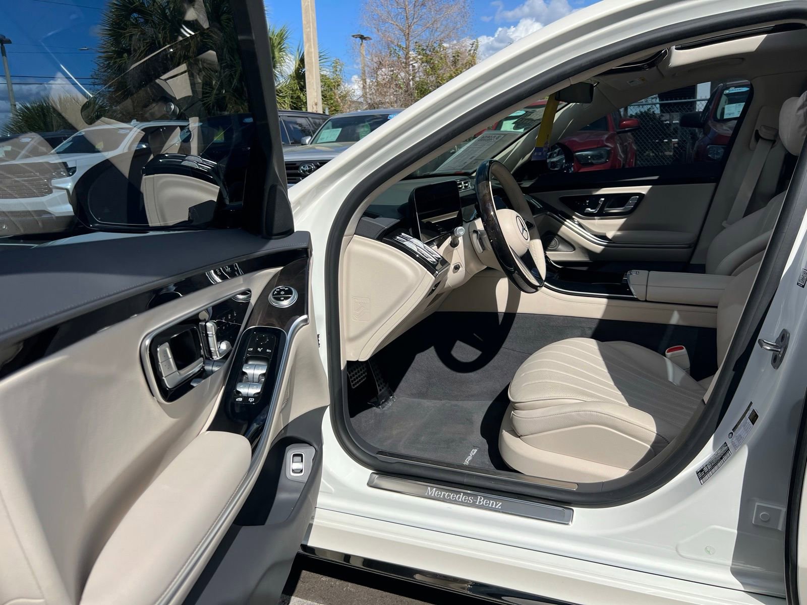 Used 2023 Mercedes-Benz S 500 4MATIC image 45