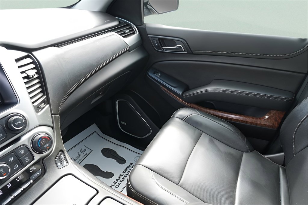 Used 2020 Chevrolet Suburban Premier w/ Premier 6.2L Value Package image 30