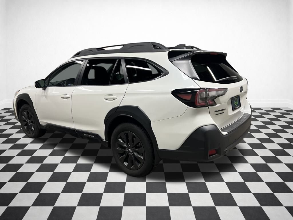 Used 2025 Subaru Outback Onyx Edition image 6