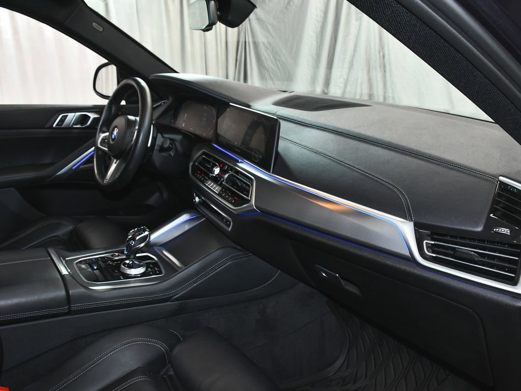 Used 2022 BMW X6 xDrive40i w/ Executive Package image 65