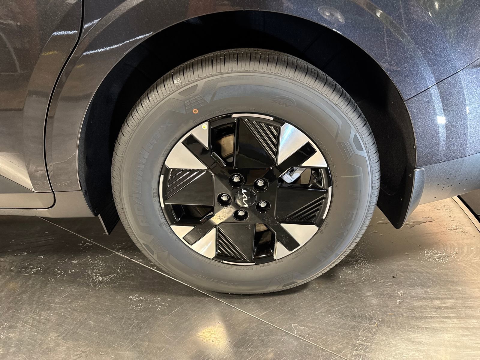 New 2026 Kia Carnival LXS image 12