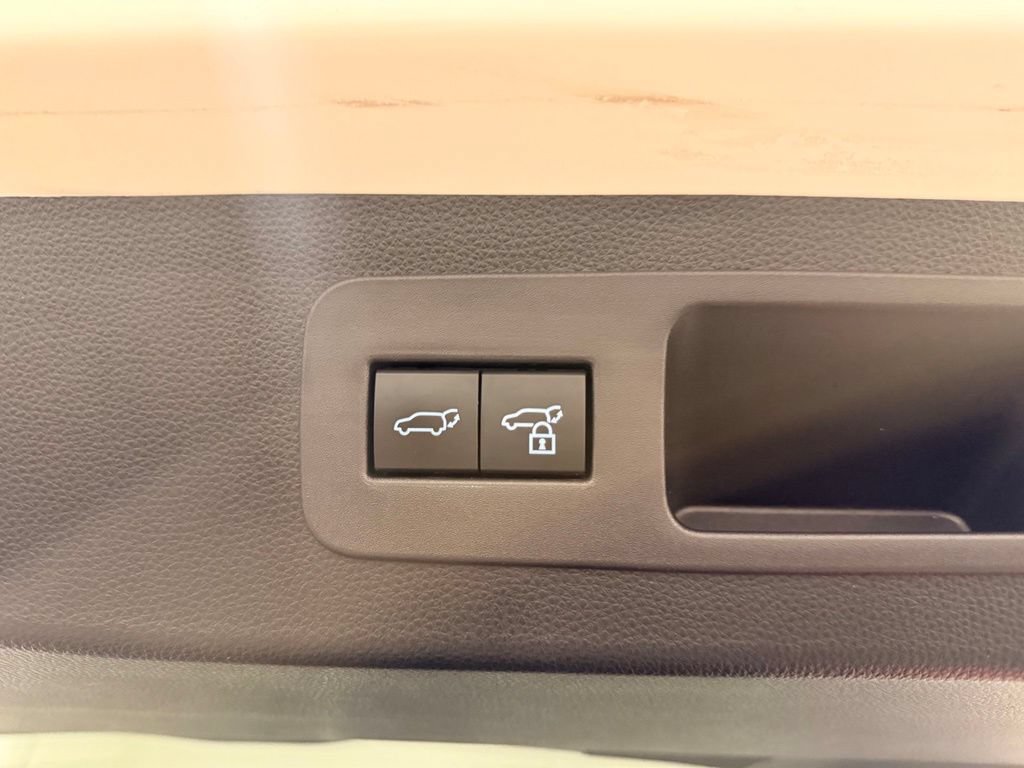 Used 2024 Lexus LX 600 F Sport AWD/4WD image 38