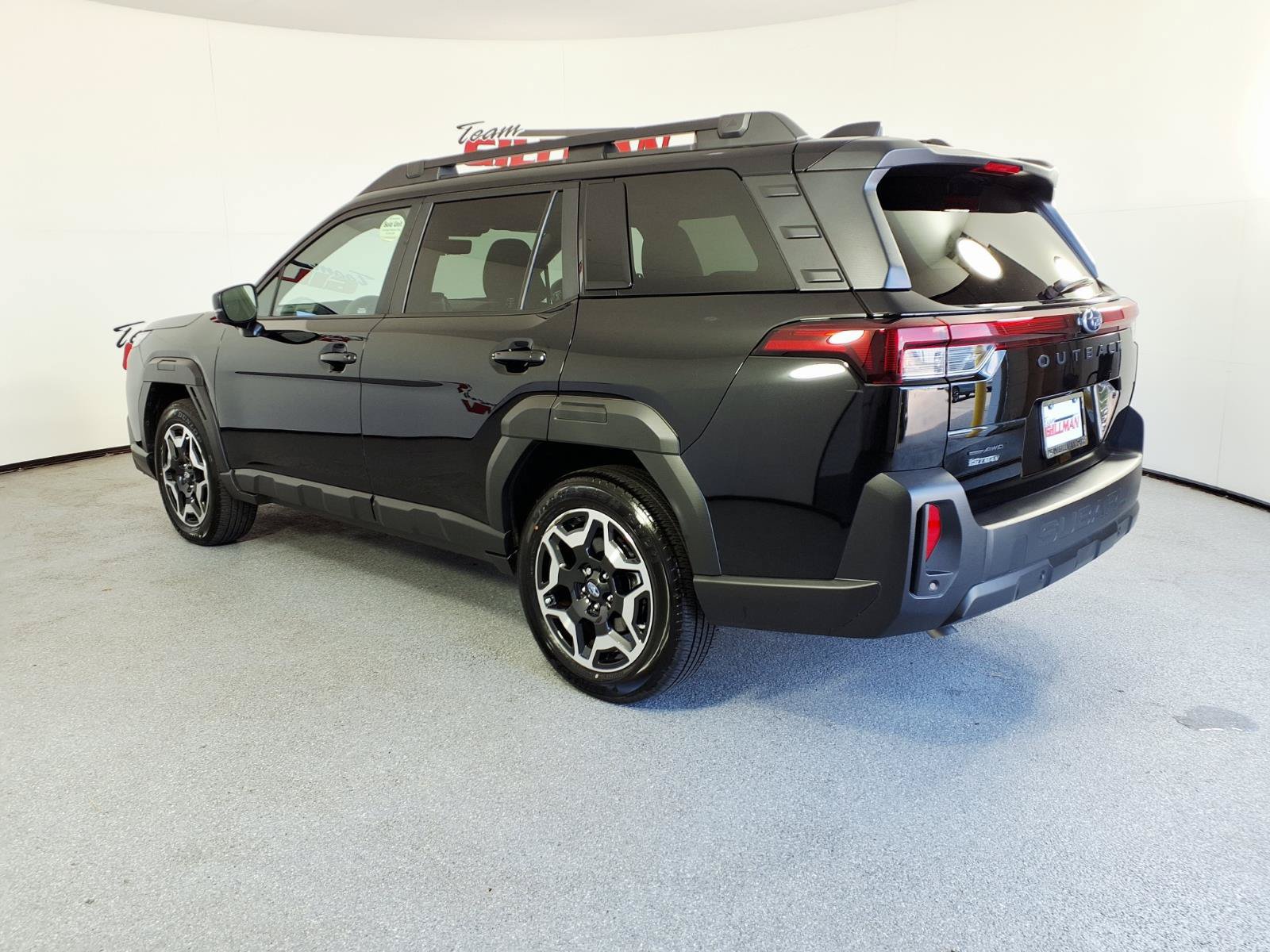 Used 2026 Subaru Outback Touring AWD/4WD image 9