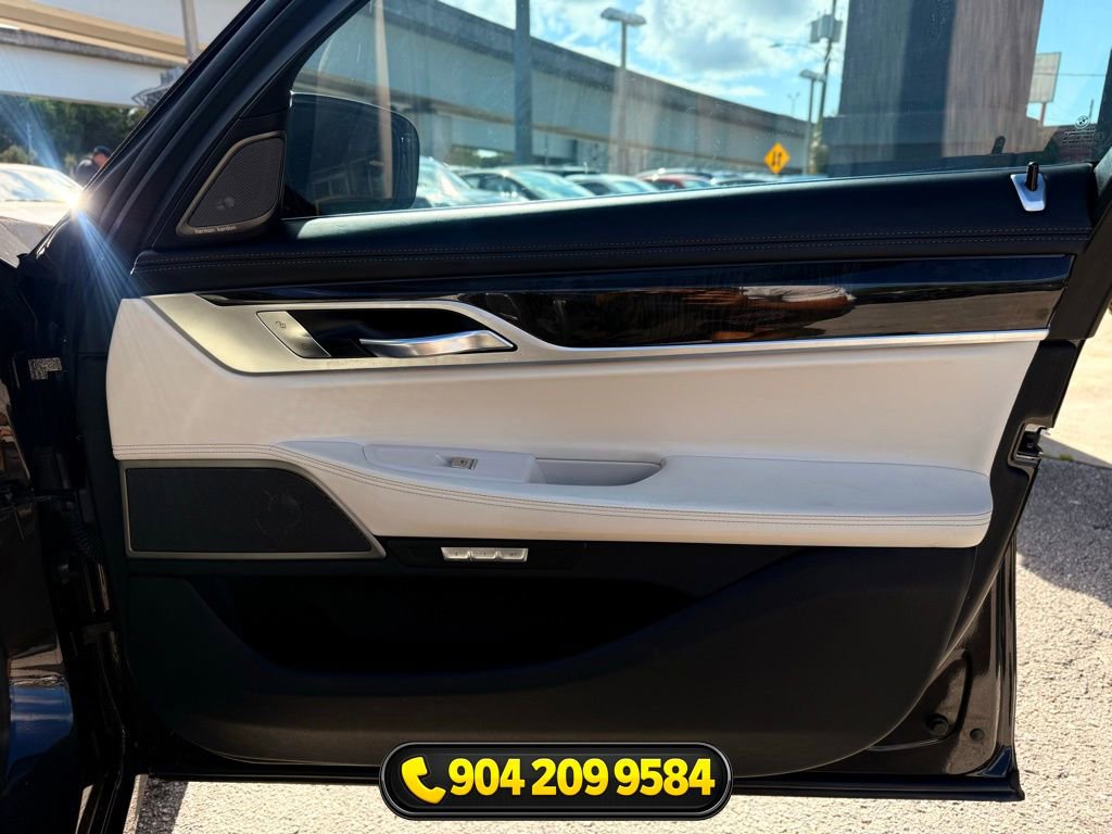 Used 2017 BMW 740i RWD image 32