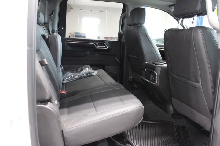 Used 2025 Chevrolet Silverado 2500 LTZ w/ LTZ Premium Package AWD/4WD image 18