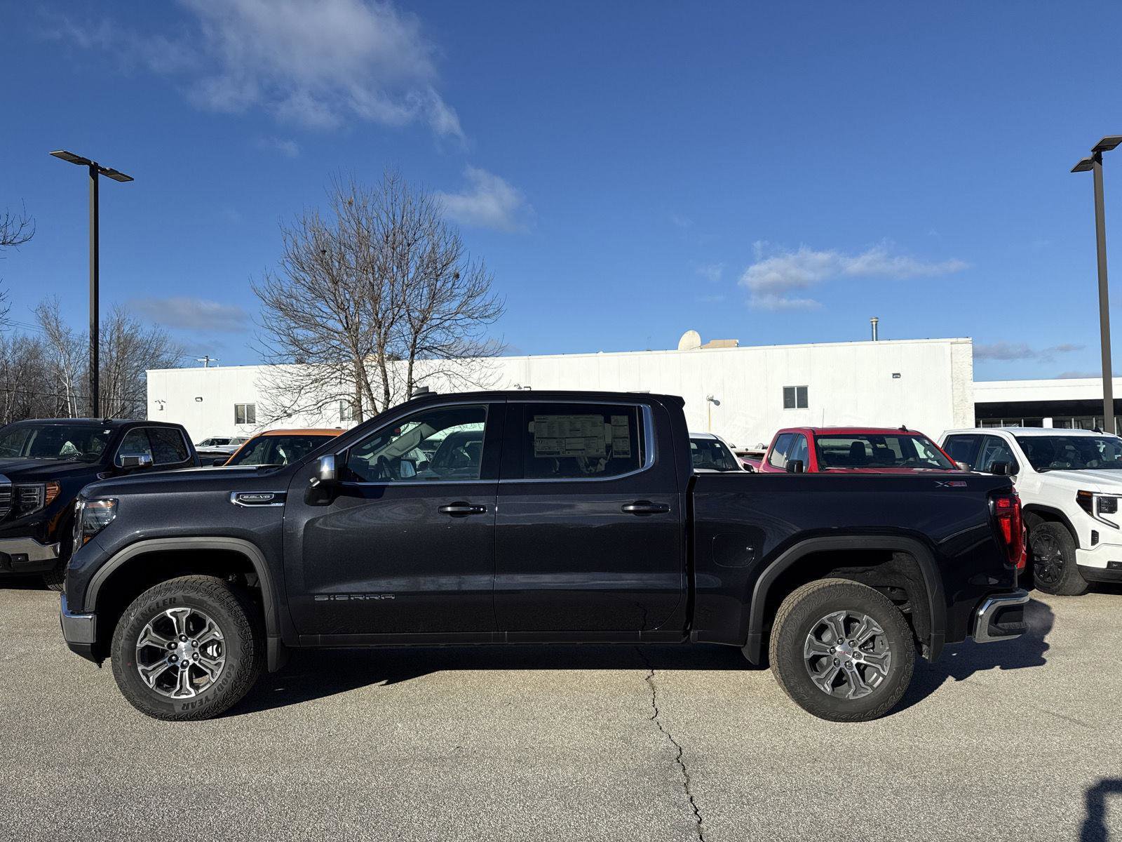 New 2026 GMC Sierra 1500 SLE AWD/4WD image 5