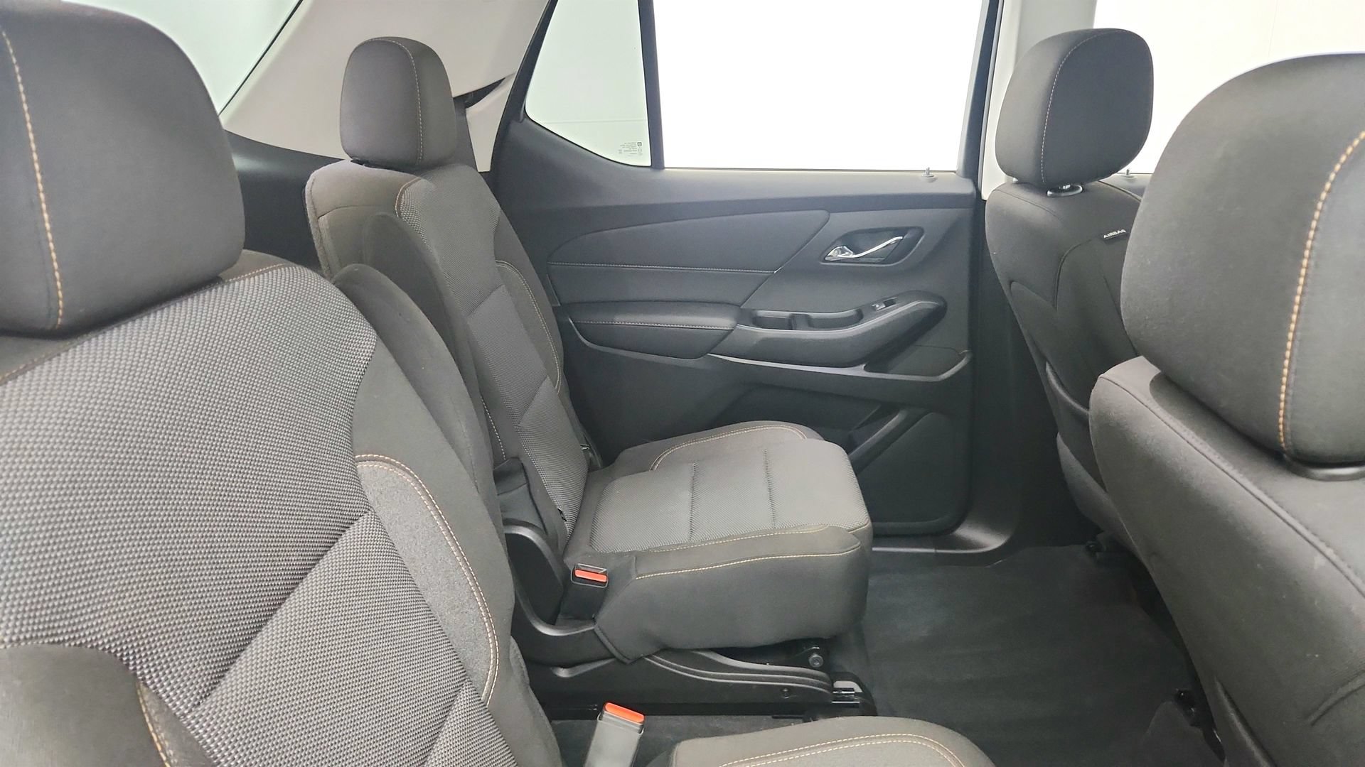 Used 2021 Chevrolet Traverse LT FWD image 27