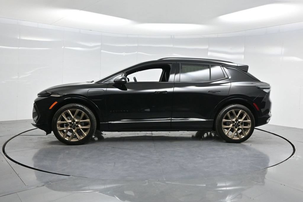 New 2026 Chevrolet Equinox EV RS w/ Convenience Package II FWD image 42