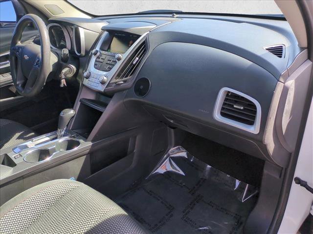 Used 2017 Chevrolet Equinox LS image 19