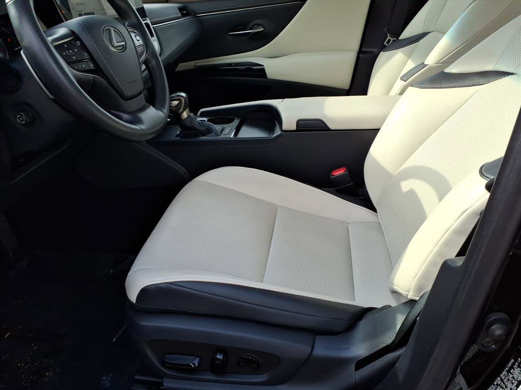 Certified 2023 Lexus ES 250 w/ Premium Package image 14