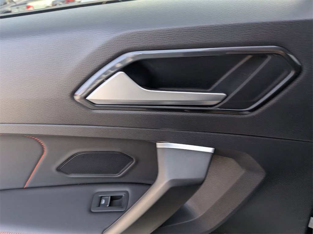 Used 2024 Volkswagen Tiguan Wolfsburg Edition image 24