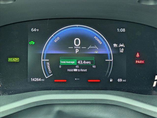 Used 2025 Toyota Camry SE FWD image 11