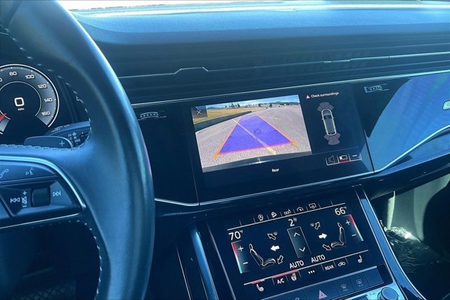 Used 2019 Audi Q8 Premium image 9