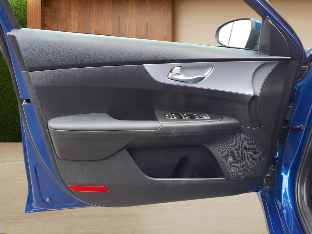 Used 2024 Kia Forte LXS w/ LXS Technology Package FWD image 20