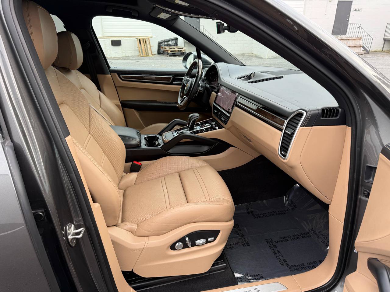 Used 2021 Porsche Cayenne S AWD/4WD image 17