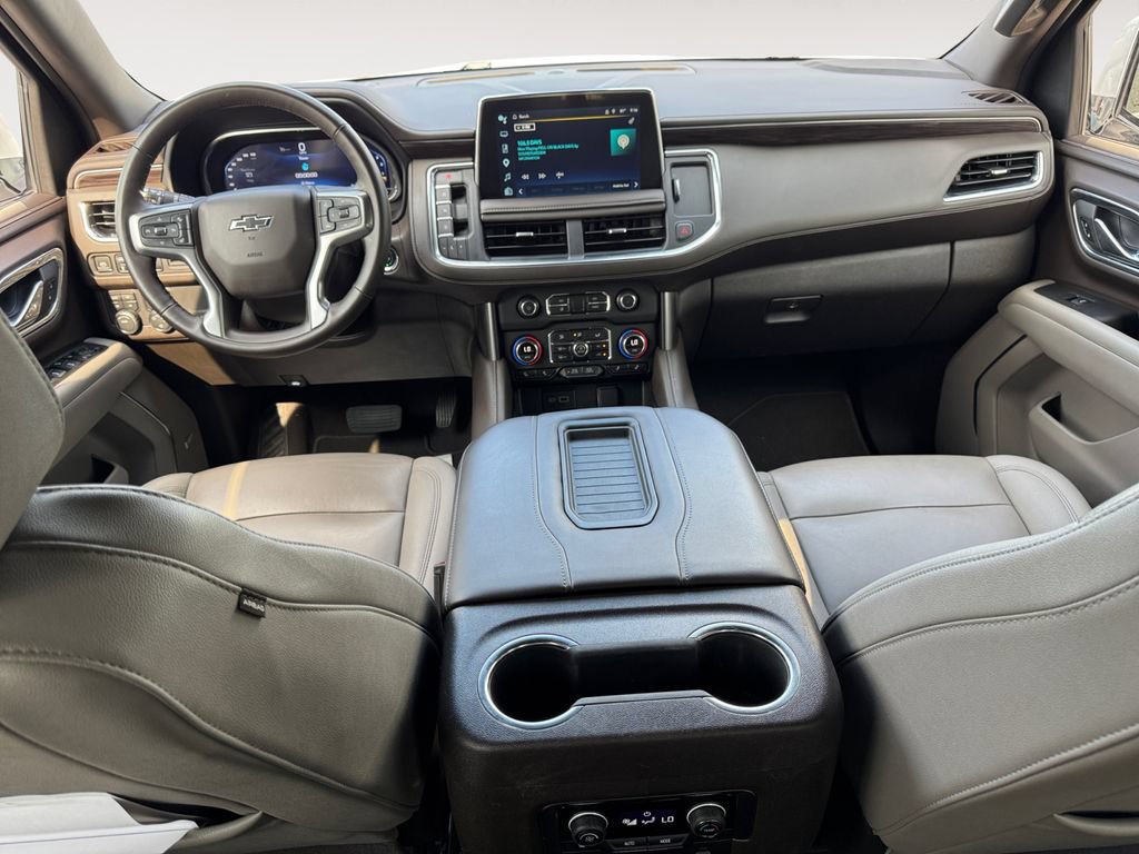Used 2023 Chevrolet Tahoe Z71 w/ Luxury Package AWD/4WD image 10