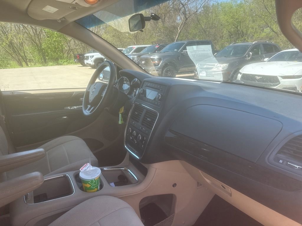 Used 2014 Dodge Grand Caravan SXT image 15
