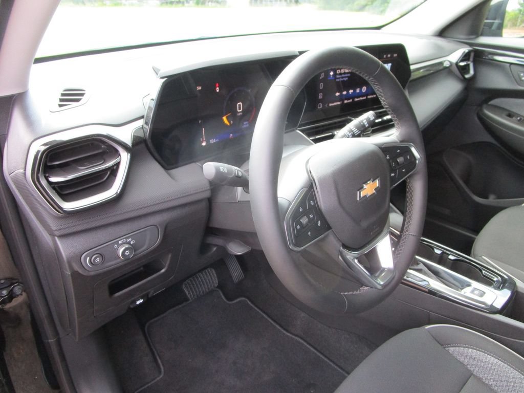 New 2026 Chevrolet TrailBlazer LT w/ Convenience Package FWD image 23