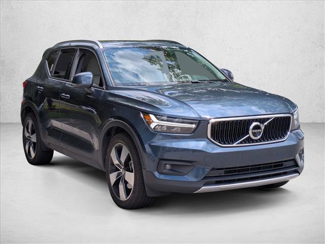 Used 2021 Volvo XC40 T5 Momentum w/ Protection Package AWD/4WD image 3