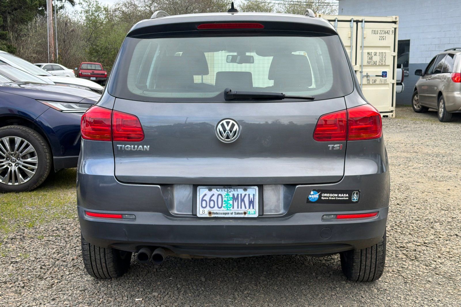 Used 2017 Volkswagen Tiguan S image 6