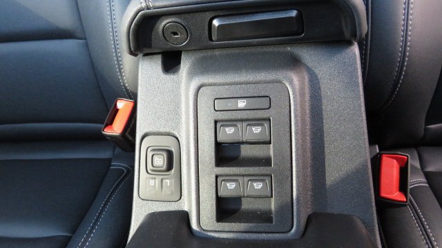 Used 2025 Ford Bronco Badlands AWD/4WD image 18