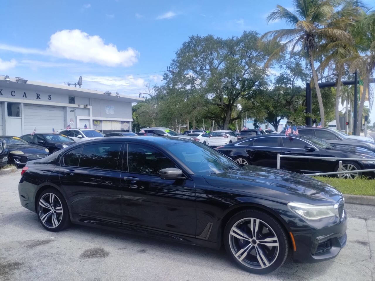 Used 2016 BMW 750i image 21