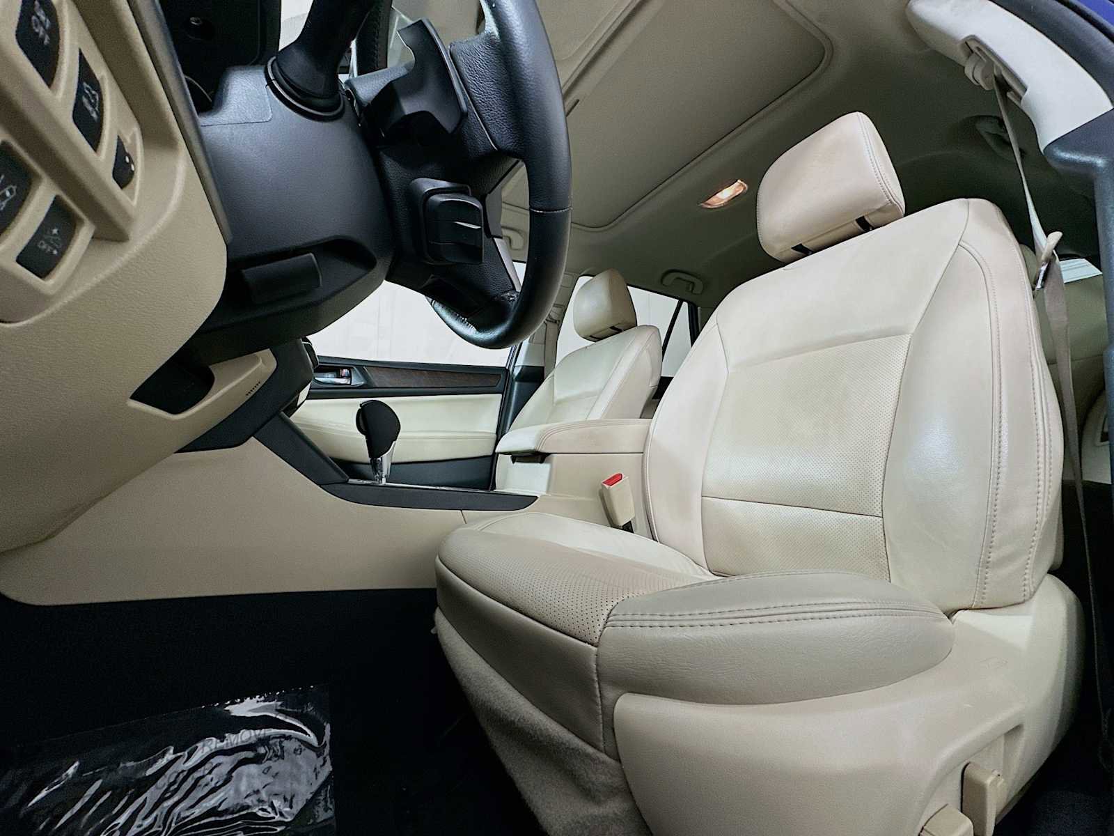 Used 2017 Subaru Outback 2.5i Limited image 18