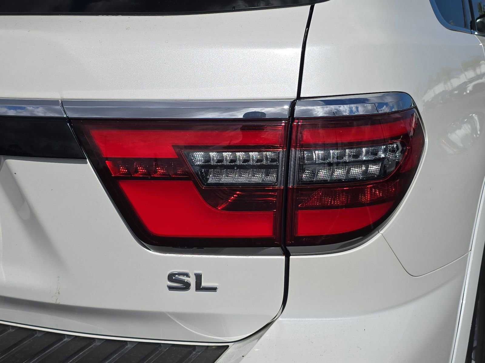 Used 2023 Nissan Armada SL w/ Captain's Chairs Package image 8